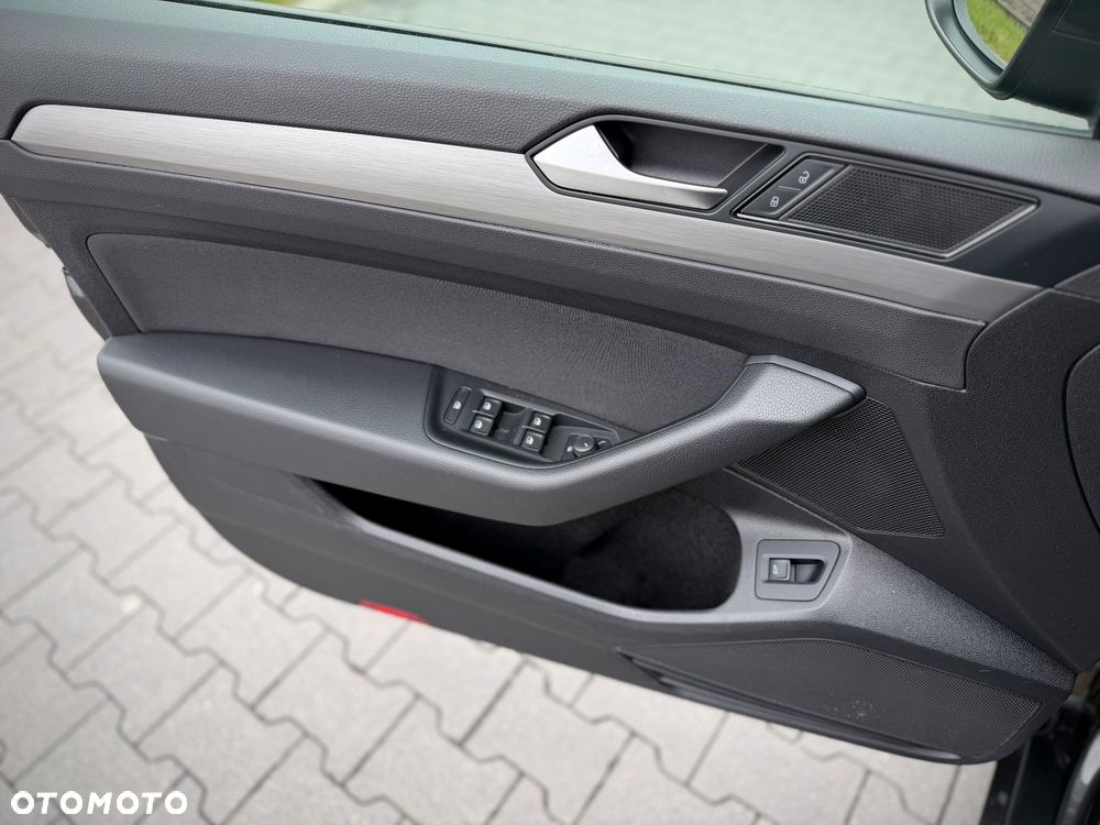 Volkswagen Passat 1.5 TSI EVO Business - 14
