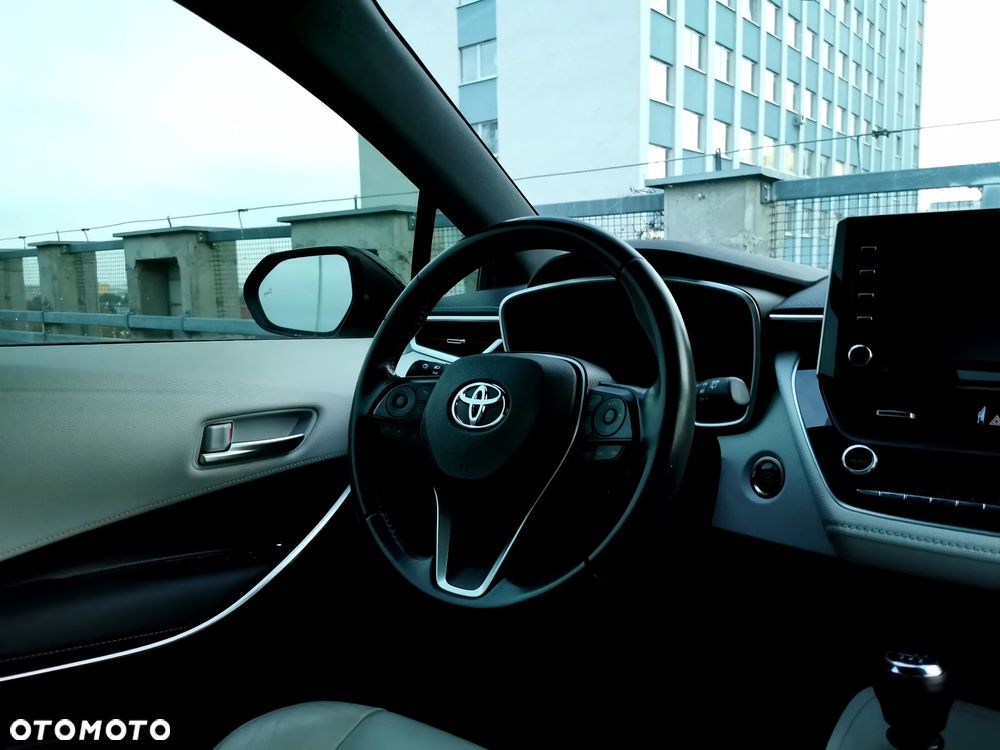 Toyota Corolla - 24