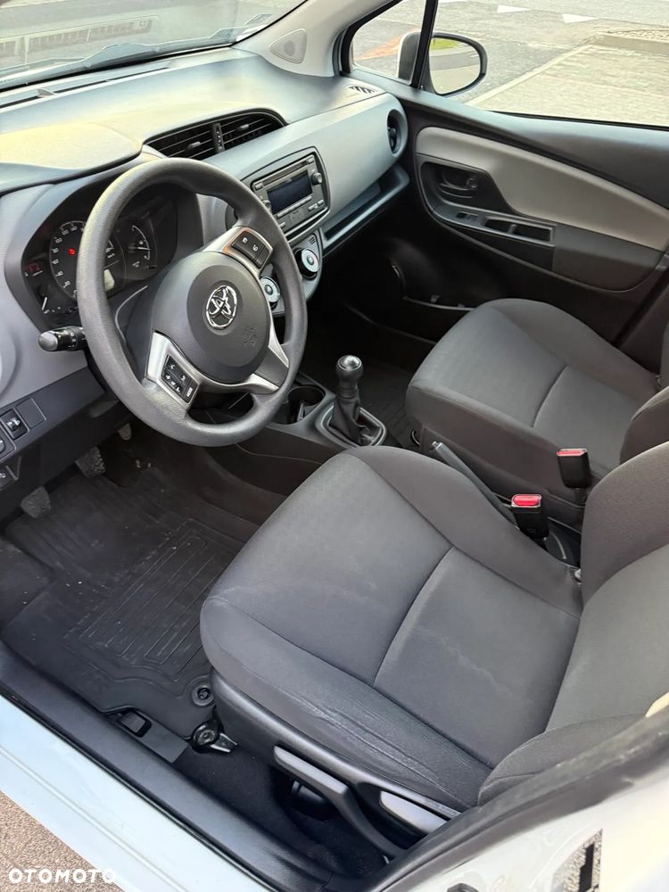 Toyota Yaris 1.0 VVT-i - 16