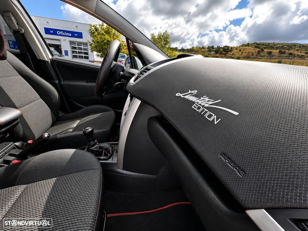 Peugeot 207 1.4 VTi Sportium - 3