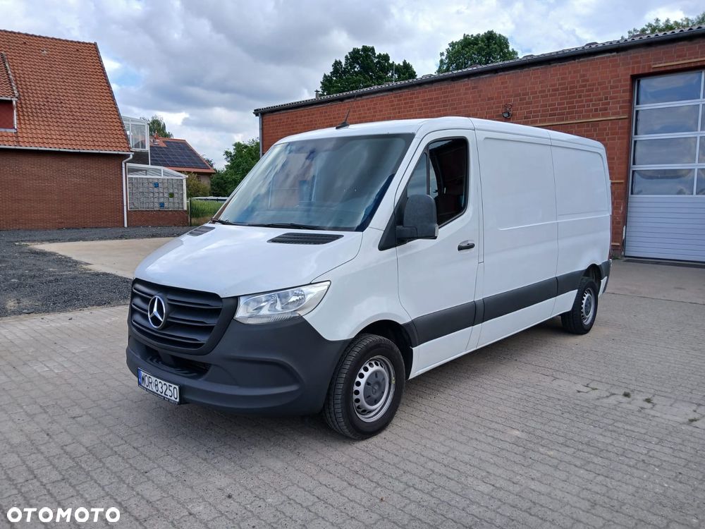 Mercedes-Benz Sprinter - 12