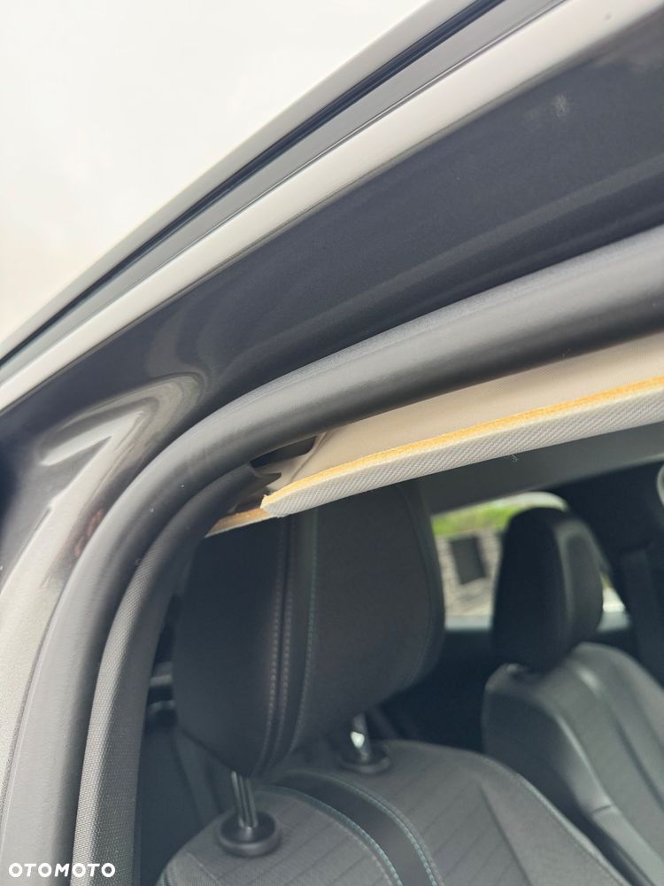 Peugeot 2008 PureTech 130 EAT8 Allure - 25