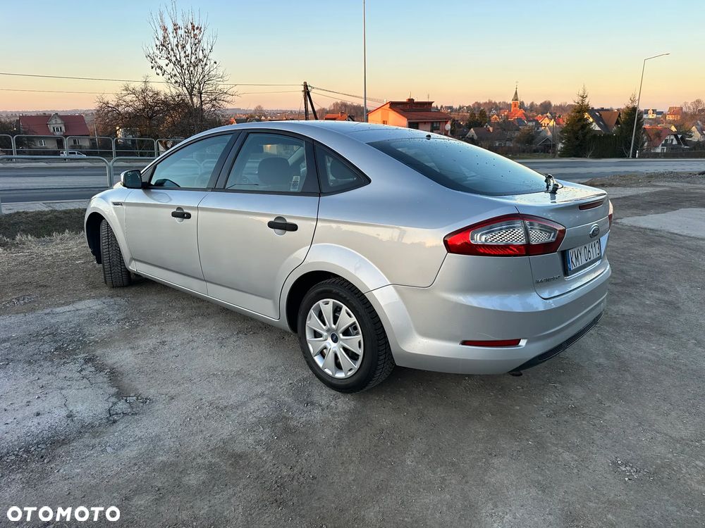 Ford Mondeo 1.6 Ambiente - 3
