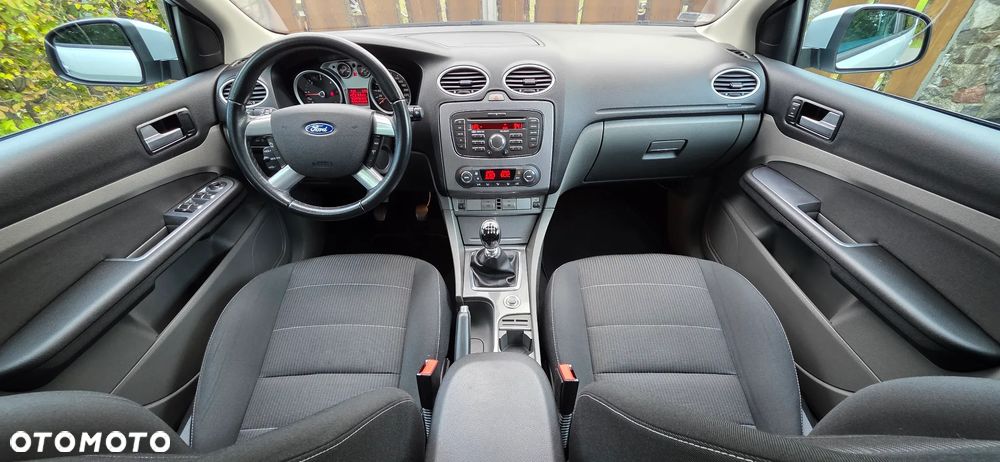 Ford Focus 2.0 TDCi DPF Titanium - 34