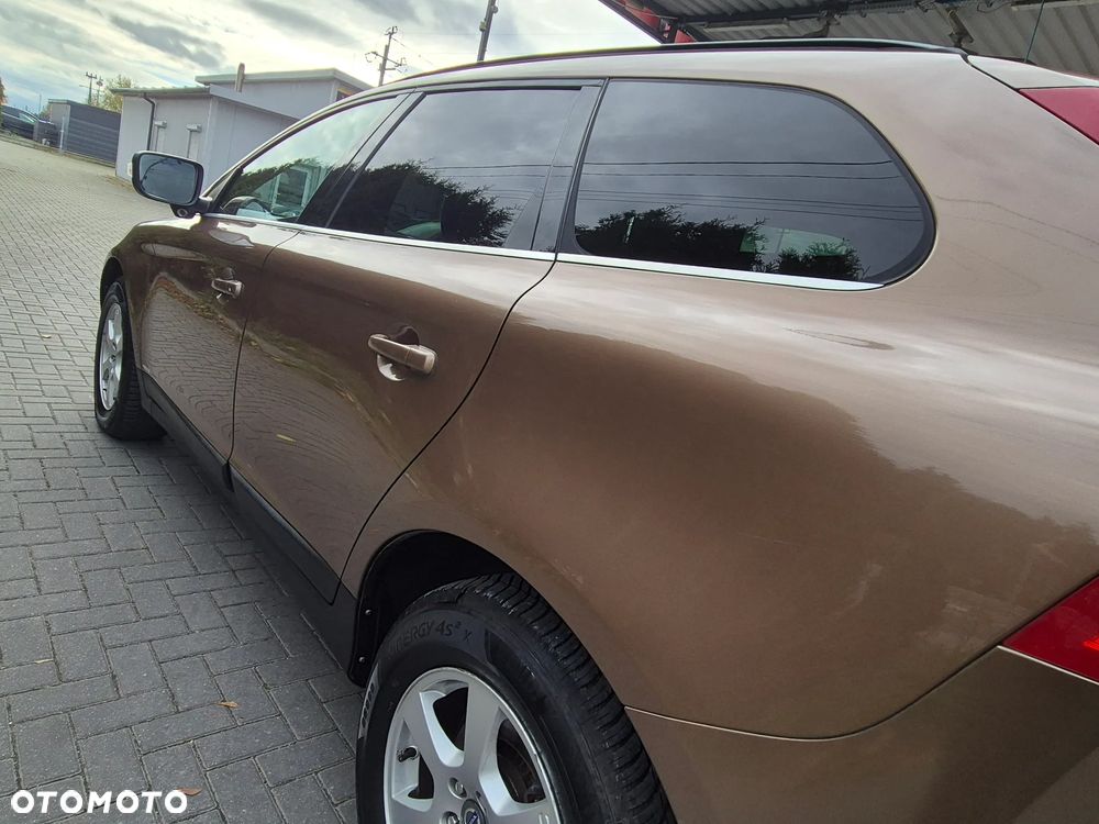 Volvo XC 60 2.4D AWD Momentum - 25