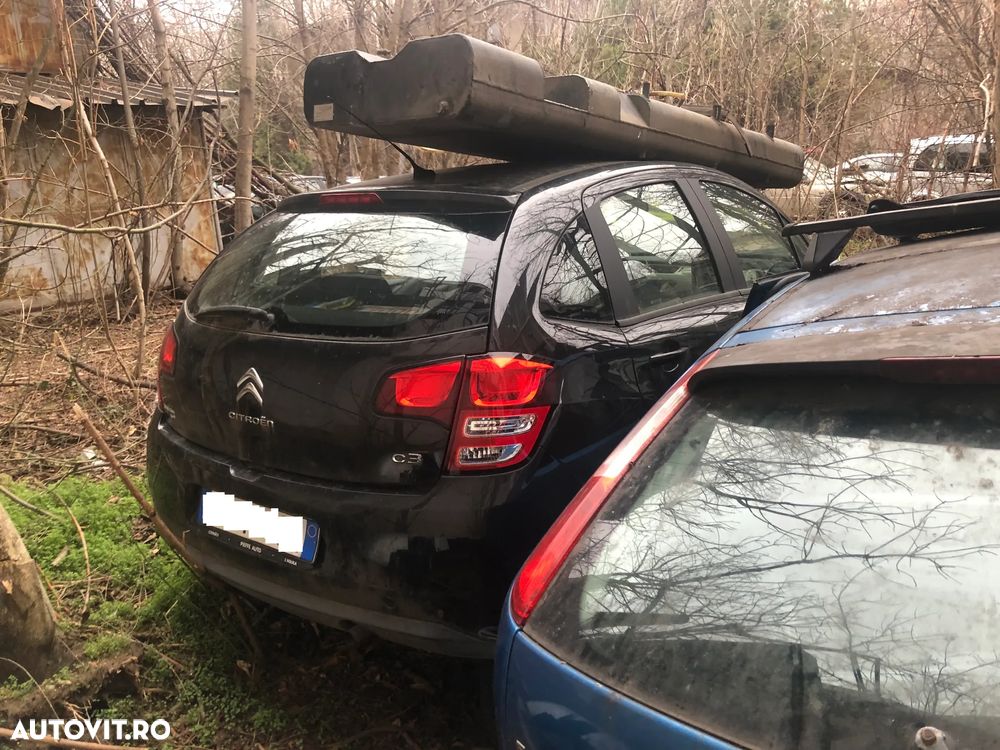 Dezmembrez Citroen C3 2011 negru 4 usi - 3