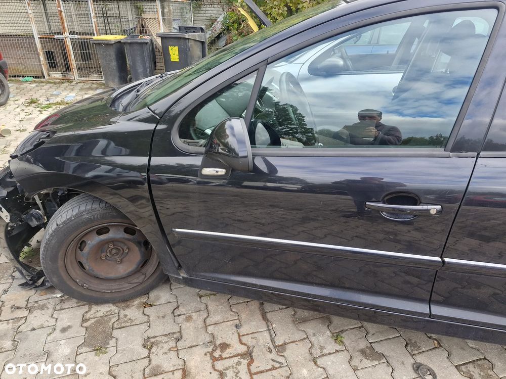 Volkswagen Golf Plus - pojazd na części: maska, zderzak, drzwi, szyby, lusterka, chłodnica.... - 3