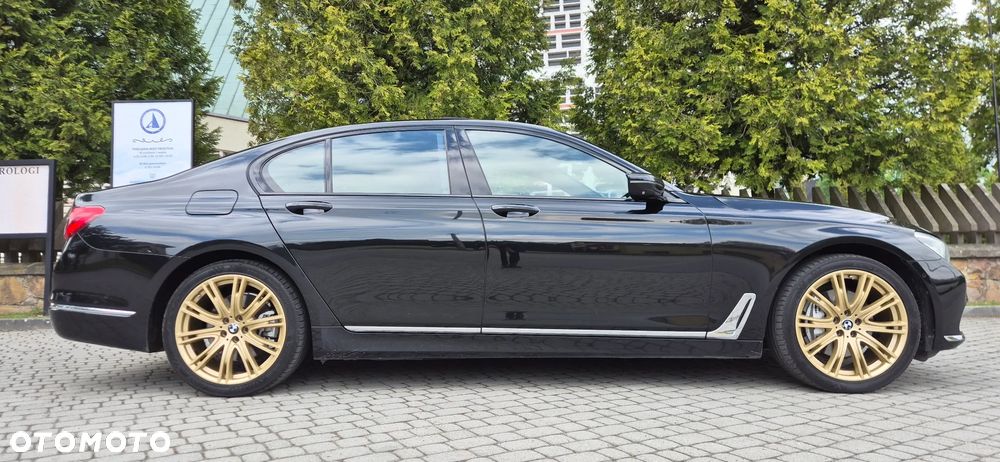 BMW Seria 7 730d xDrive - 23