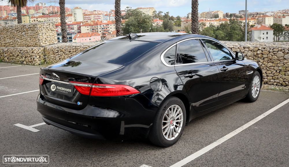 Jaguar XF E-Performance Prestige - 4