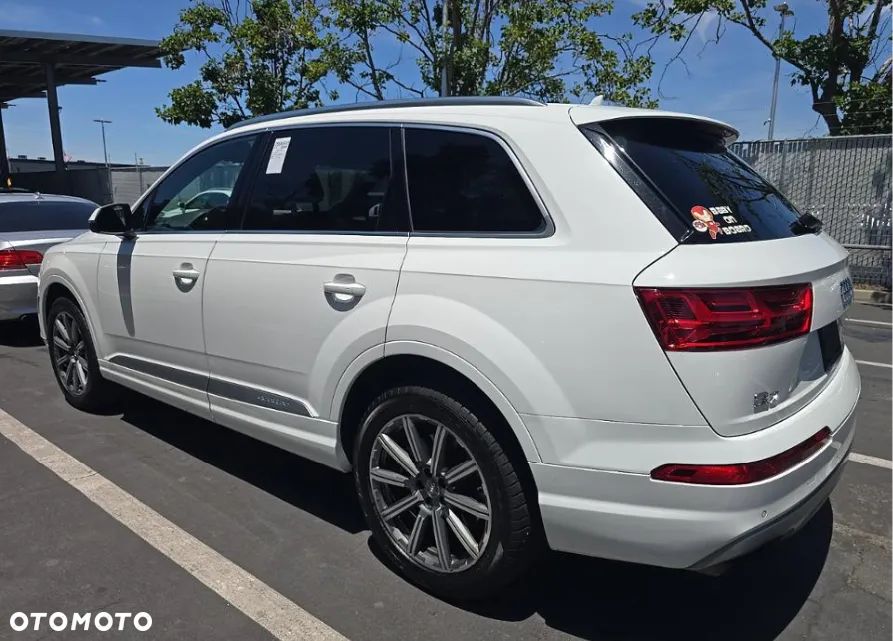 Audi Q7 3.0 TFSI Quattro Tiptronic - 5