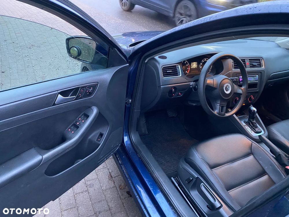 Volkswagen Jetta 1.8T SE - 4