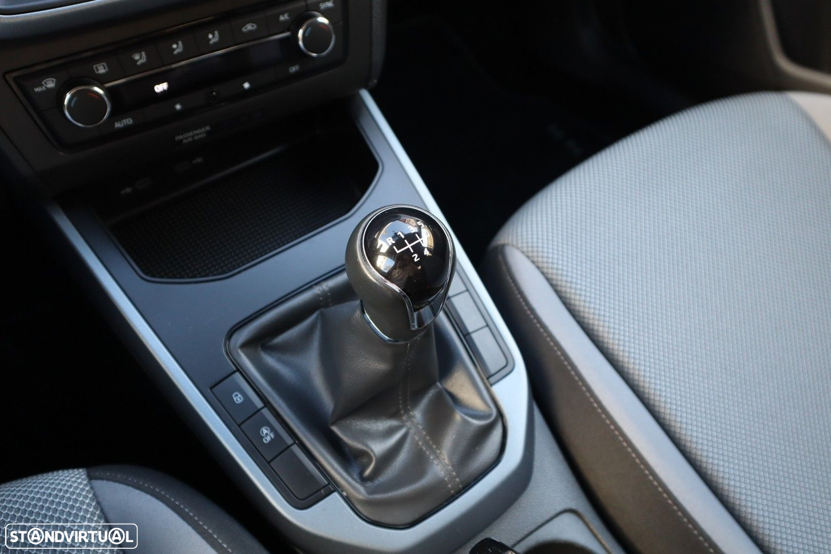 SEAT Arona 1.6 TDI Style - 47