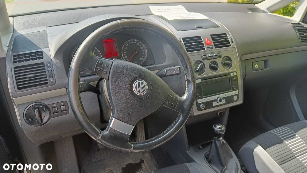 Volkswagen Touran - 2