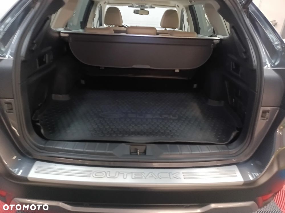 Subaru Outback 2.5i Platinum (EyeSight) Lineartronic - 12