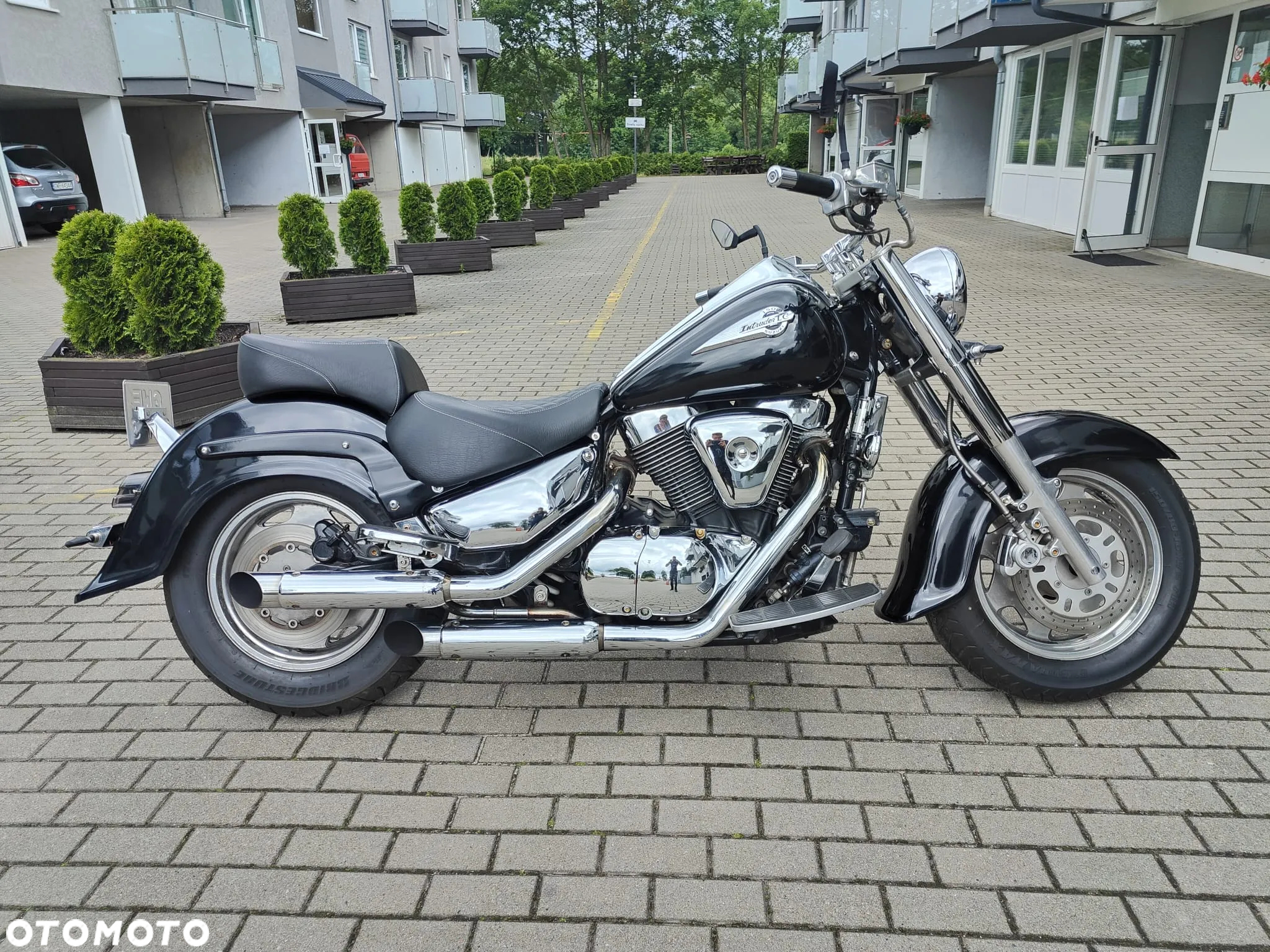 Suzuki Intruder - 2