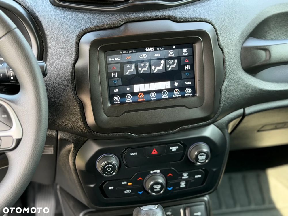 Jeep Renegade - 13