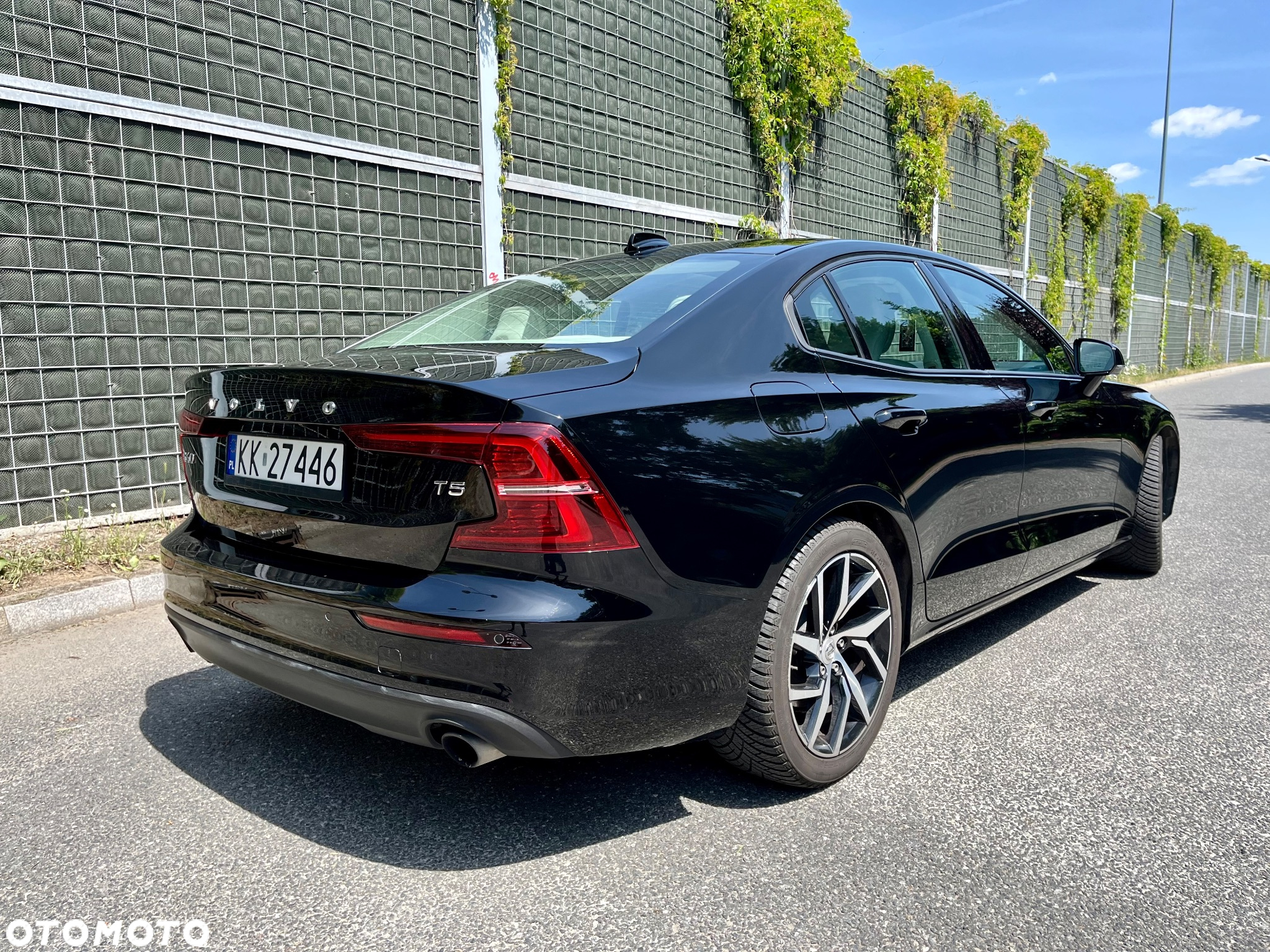 Volvo S60 T5 Momentum Pro - 4