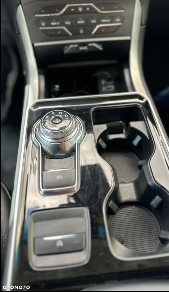 Ford Edge - 9