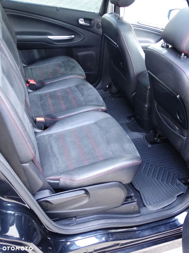 Ford S-Max - 36