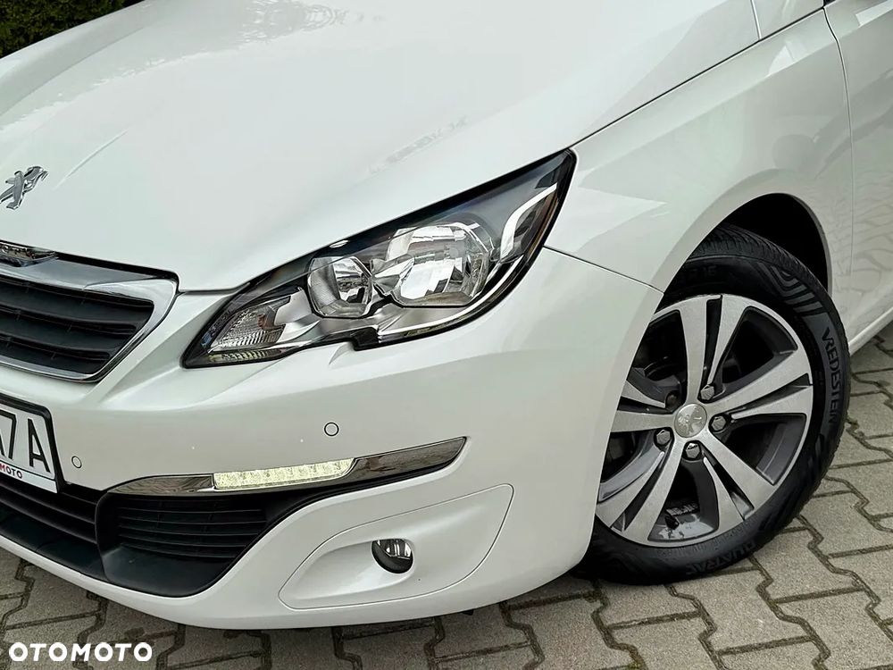 Peugeot 308 1.6 BlueHDi Allure S&S - 30