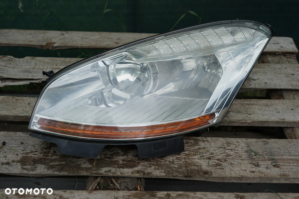 Lampa przód przednia lewa Citroen C4 Grand Picasso I Anglik