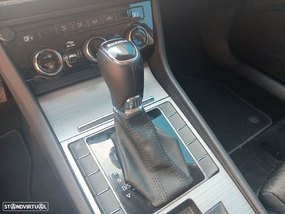Skoda Superb Break 2.0 TDI DSG - 27