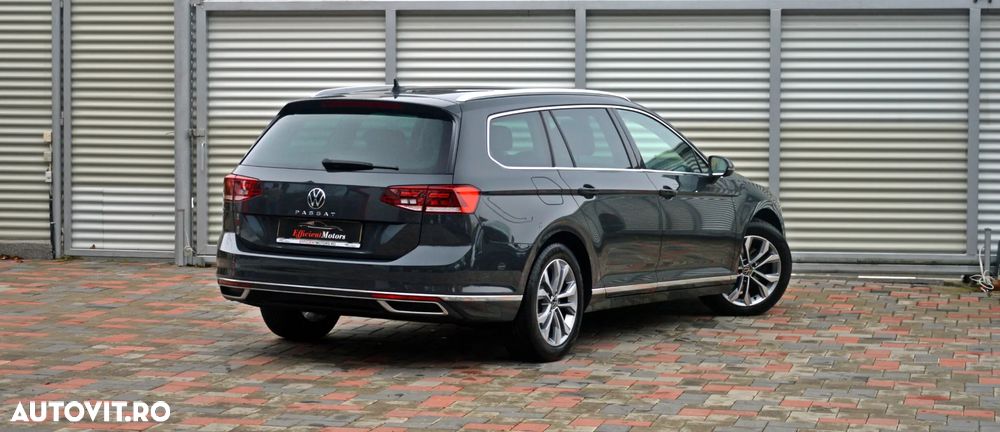 Volkswagen Passat Variant 2.0 TDI DSG Highline - 13