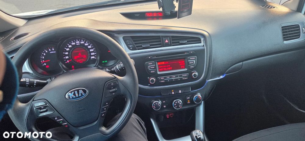 Kia Ceed 1.6 CRDi S - 12