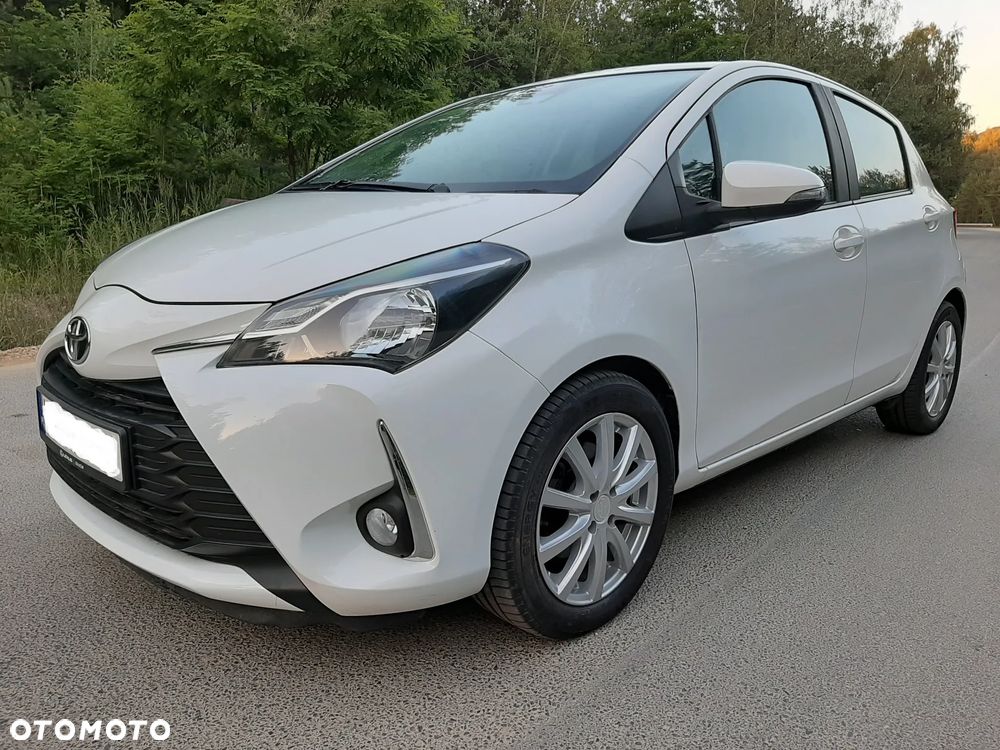 Toyota Yaris 1.5 Premium CVT - 8