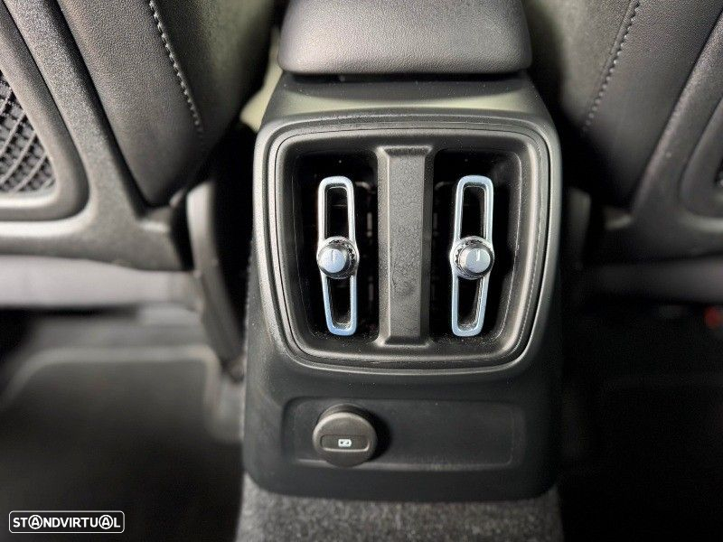 Volvo XC 40 1.5 T5 PHEV R-Design Expression - 40