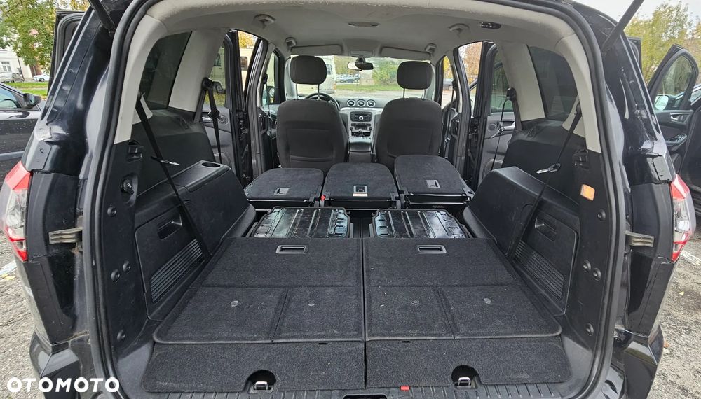 Ford S-Max - 16