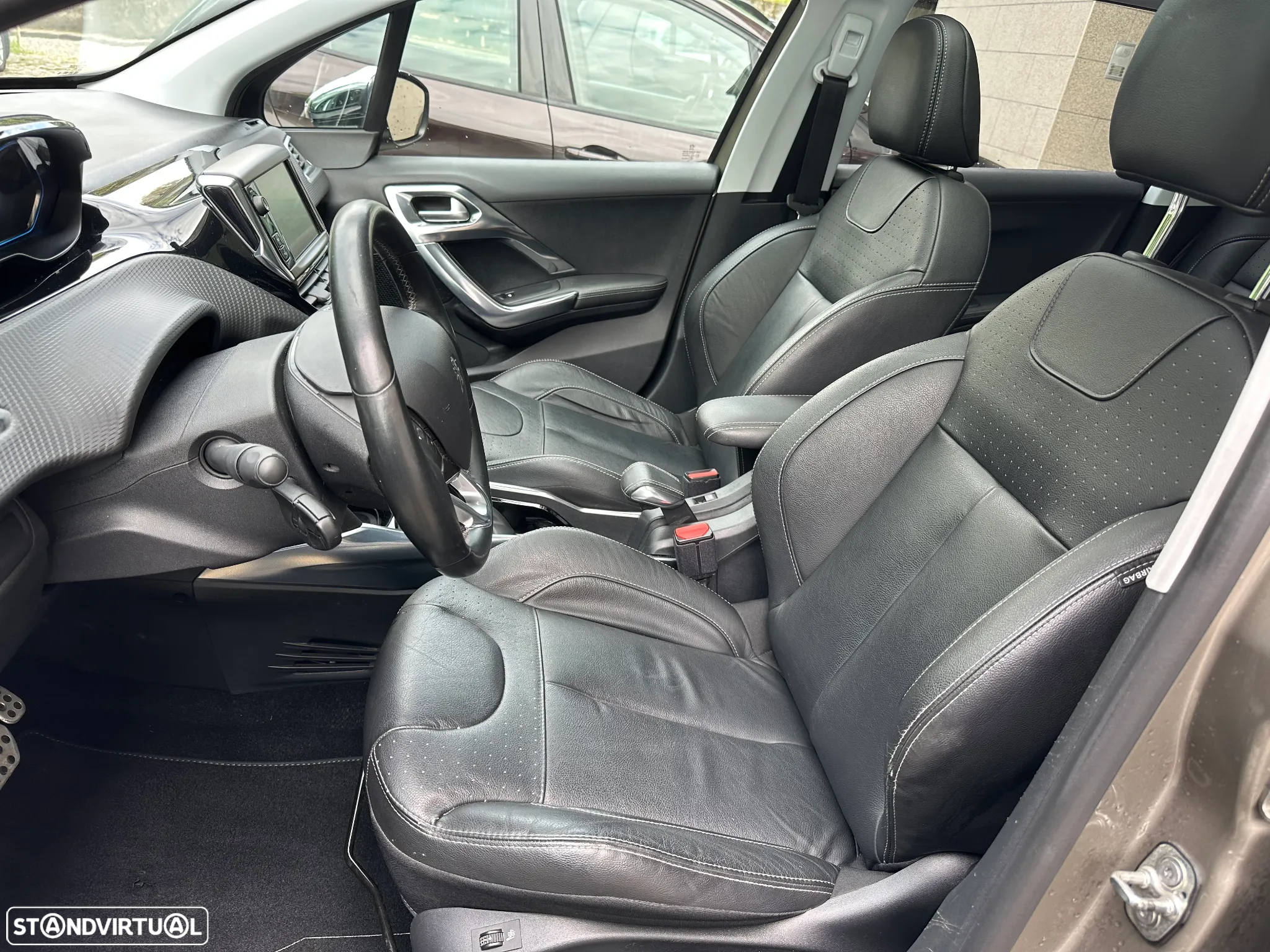 Peugeot 2008 1.2 PureTech Allure EAT6 - 6
