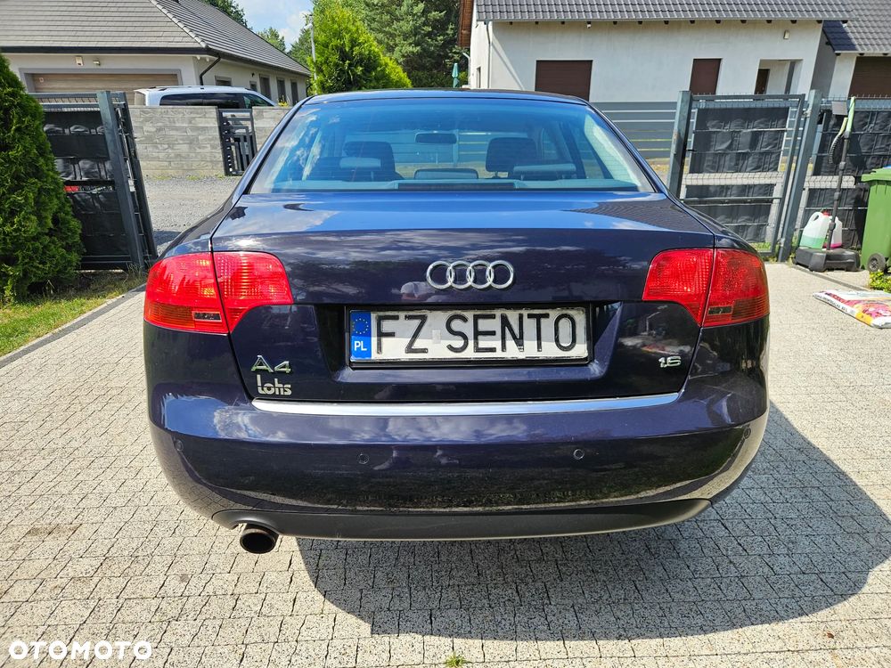 Audi A4 Limousine - 5