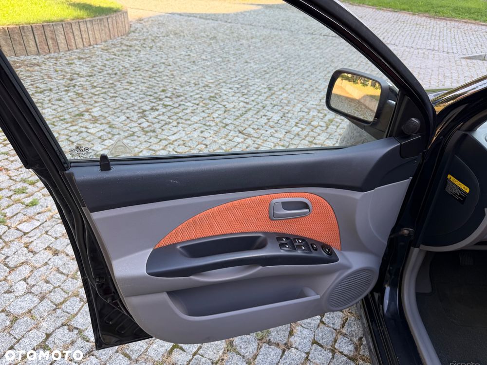 Kia Picanto 1.1 EX - 17