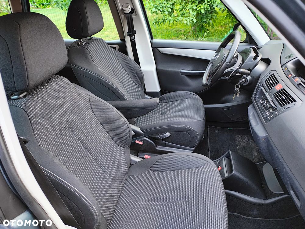 Citroën C4 Picasso 2.0 HDi FAP Exclusive - 26