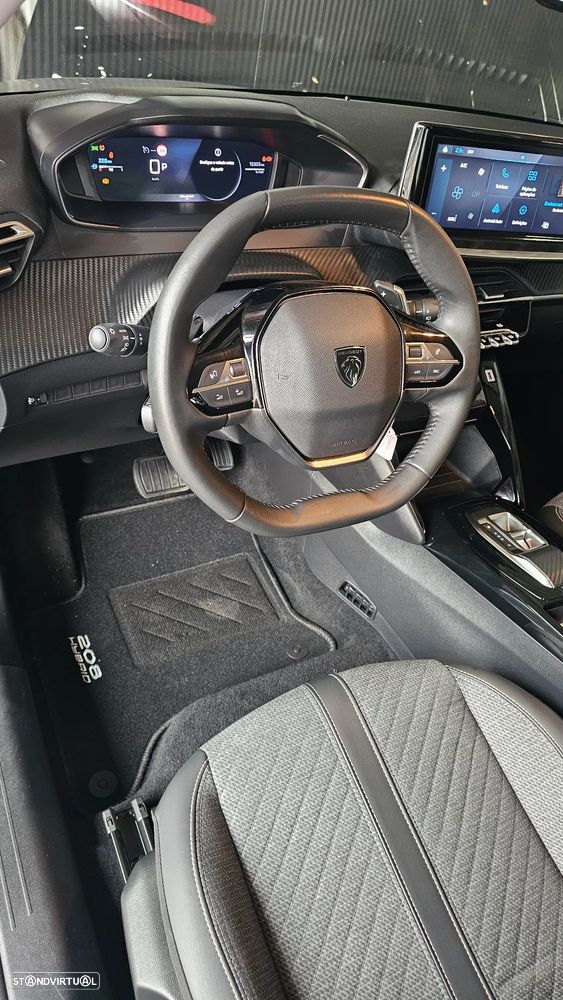 Peugeot 208 1.2 Hybrid Allure e-DCS6 - 45