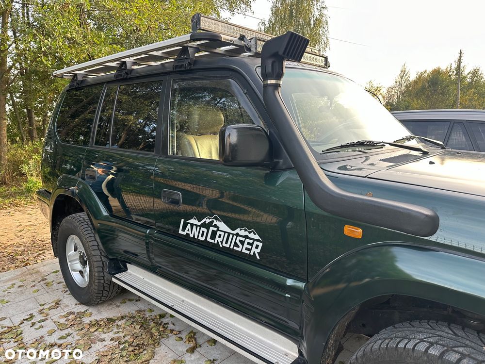 Toyota Land Cruiser - 7