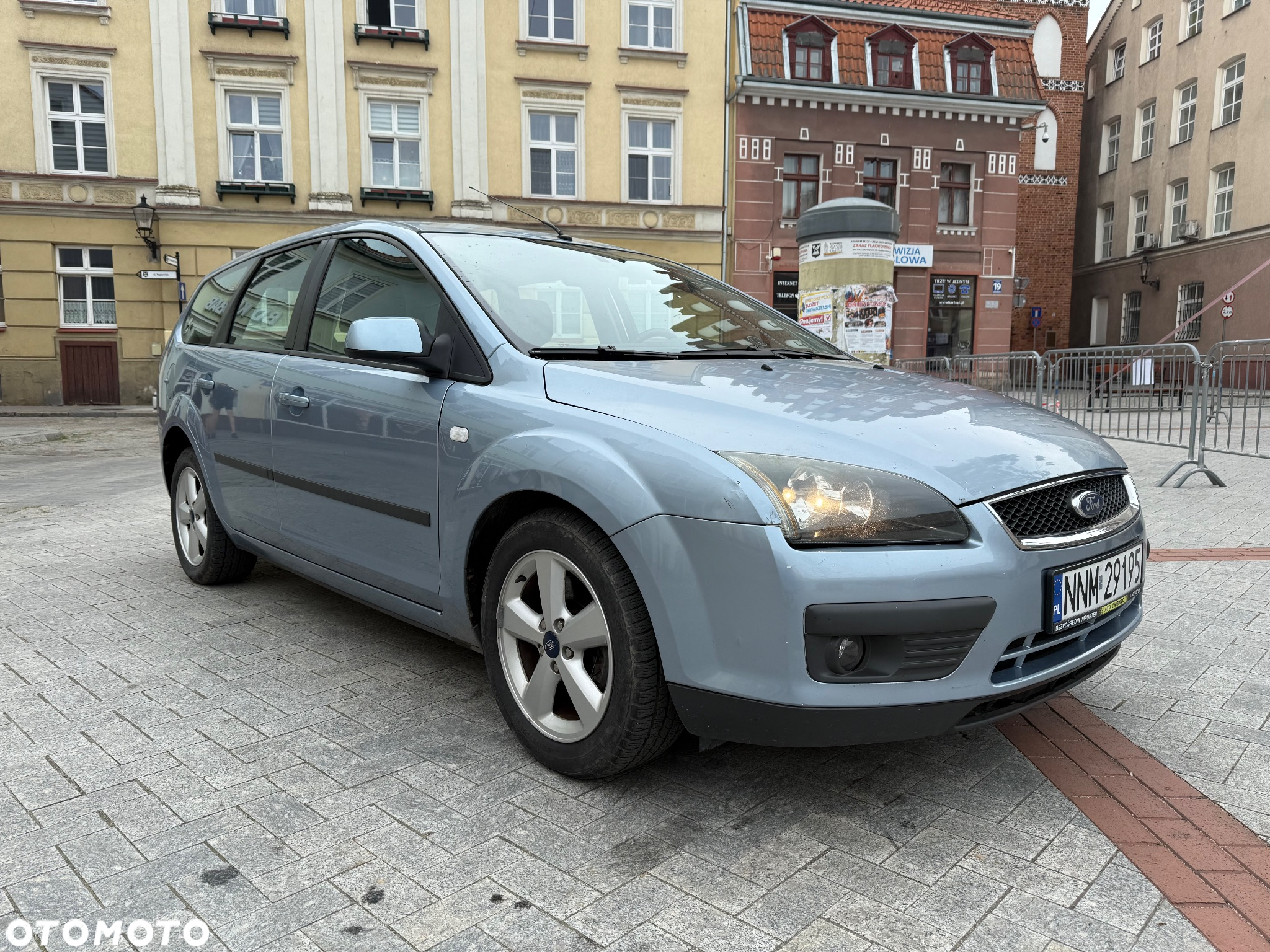 Ford Focus 2.0 Trend + - 13