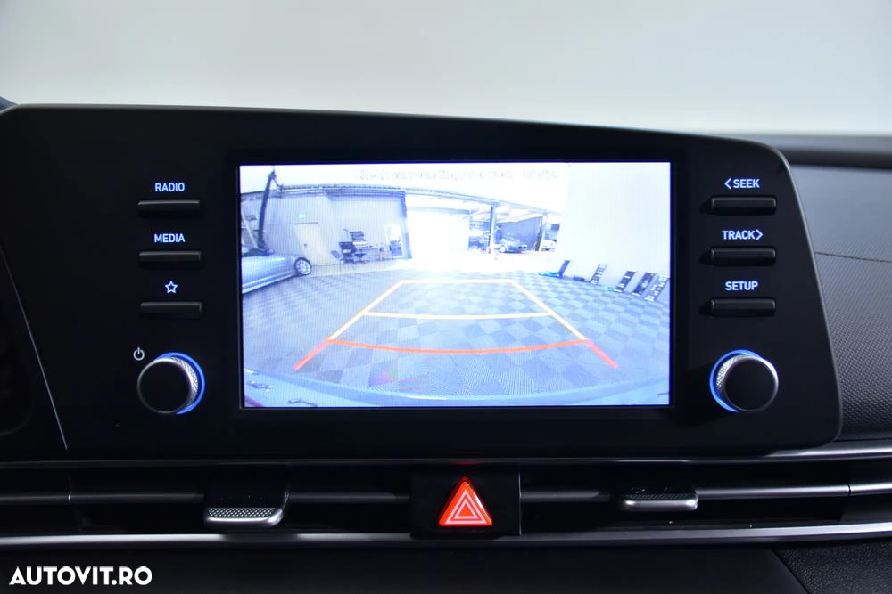 Hyundai Elantra - 19