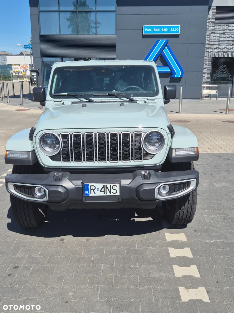 Jeep Wrangler - 1