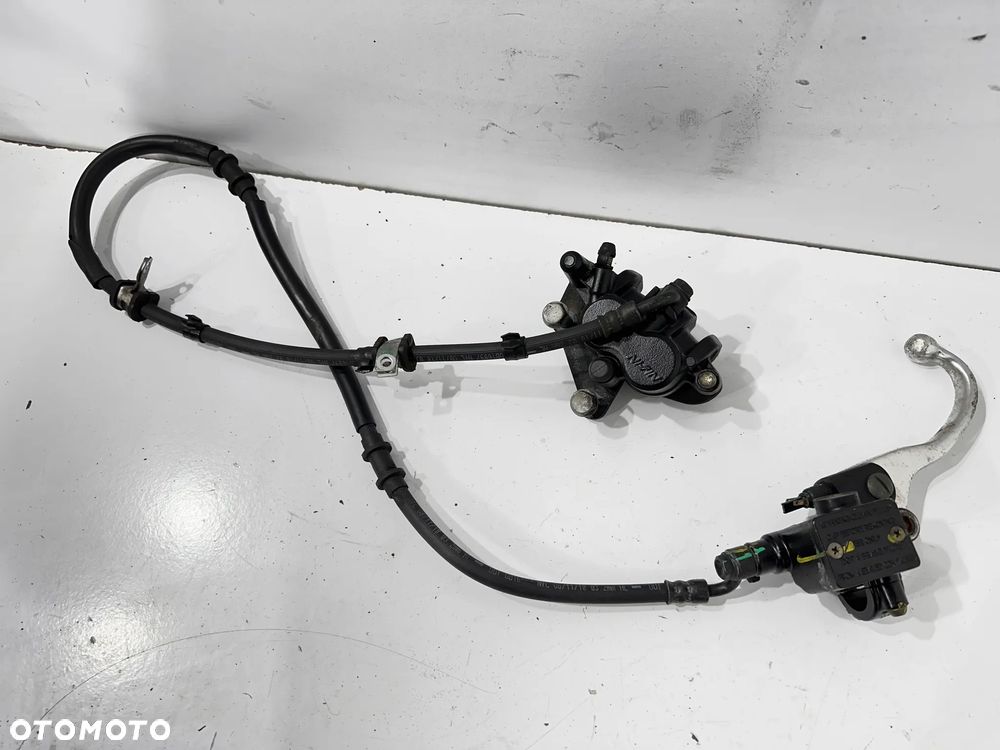 Zacisk pompa przód Piaggio Liberty 50 16-22r. - 3