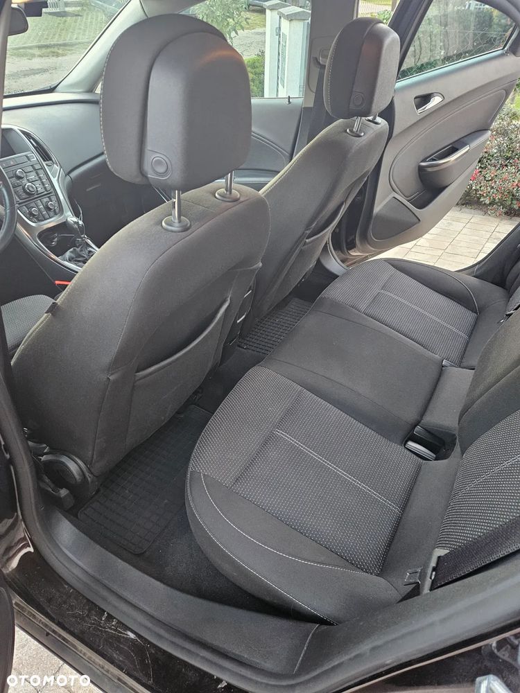 Opel Astra IV 1.4 T Cosmo - 16