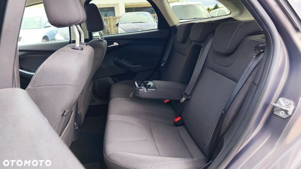 Ford Focus Turnier 1.6 EcoBoost Start-Stopp-System Titanium - 31