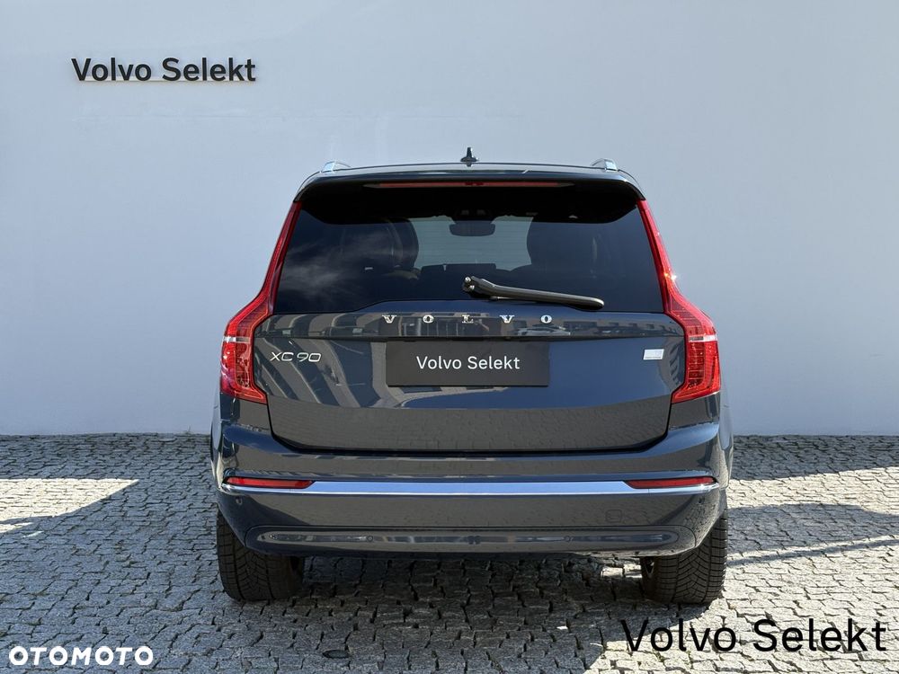 Volvo XC 90 - 9