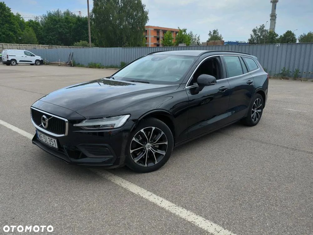 Volvo V60 B3 B Momentum Pro - 1