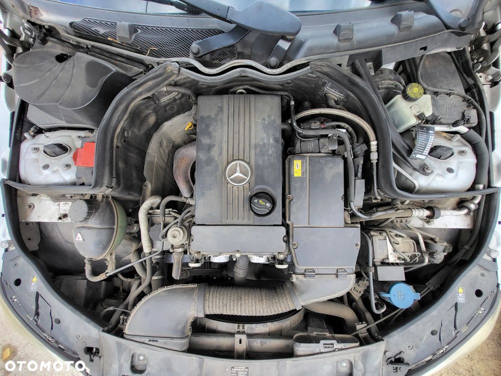 Mercedes-Benz Klasa C 180 K BlueEff Avantgarde - 36
