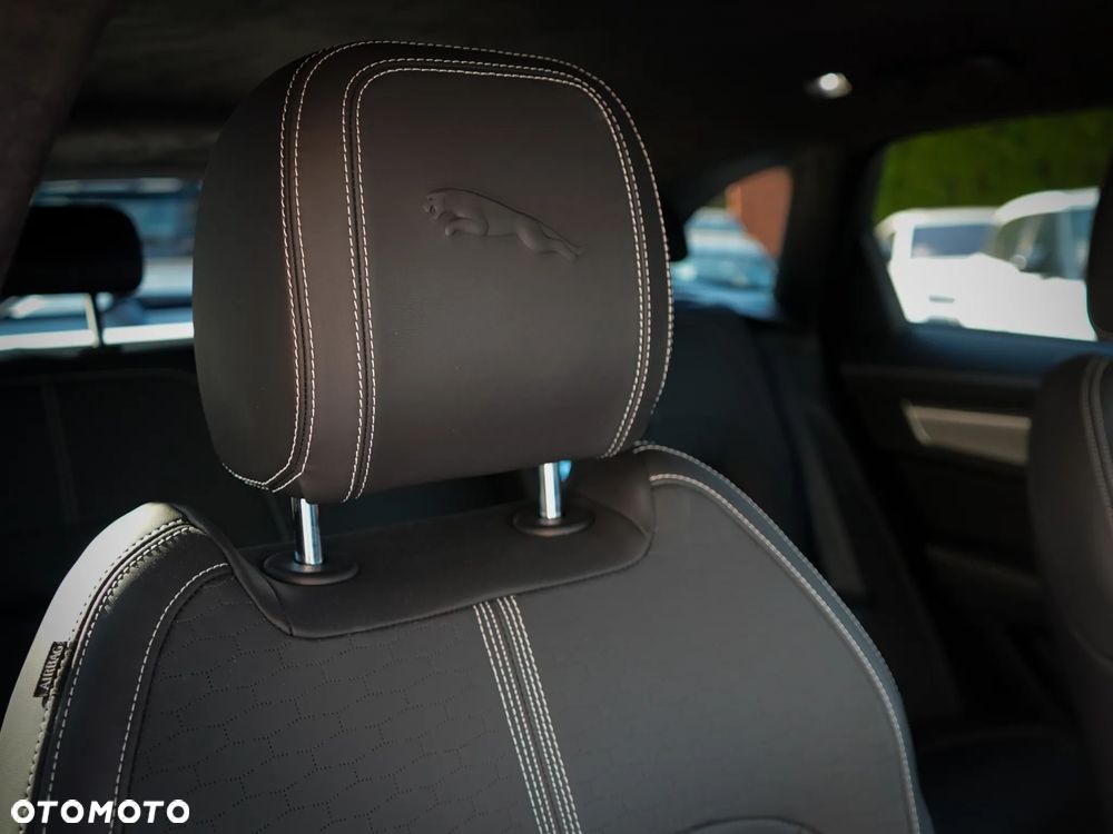 Jaguar F-Pace 2.0 P400e PHEV AWD R-Dynamic HSE - 24