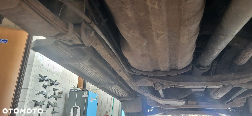 Mitsubishi L200 - 15