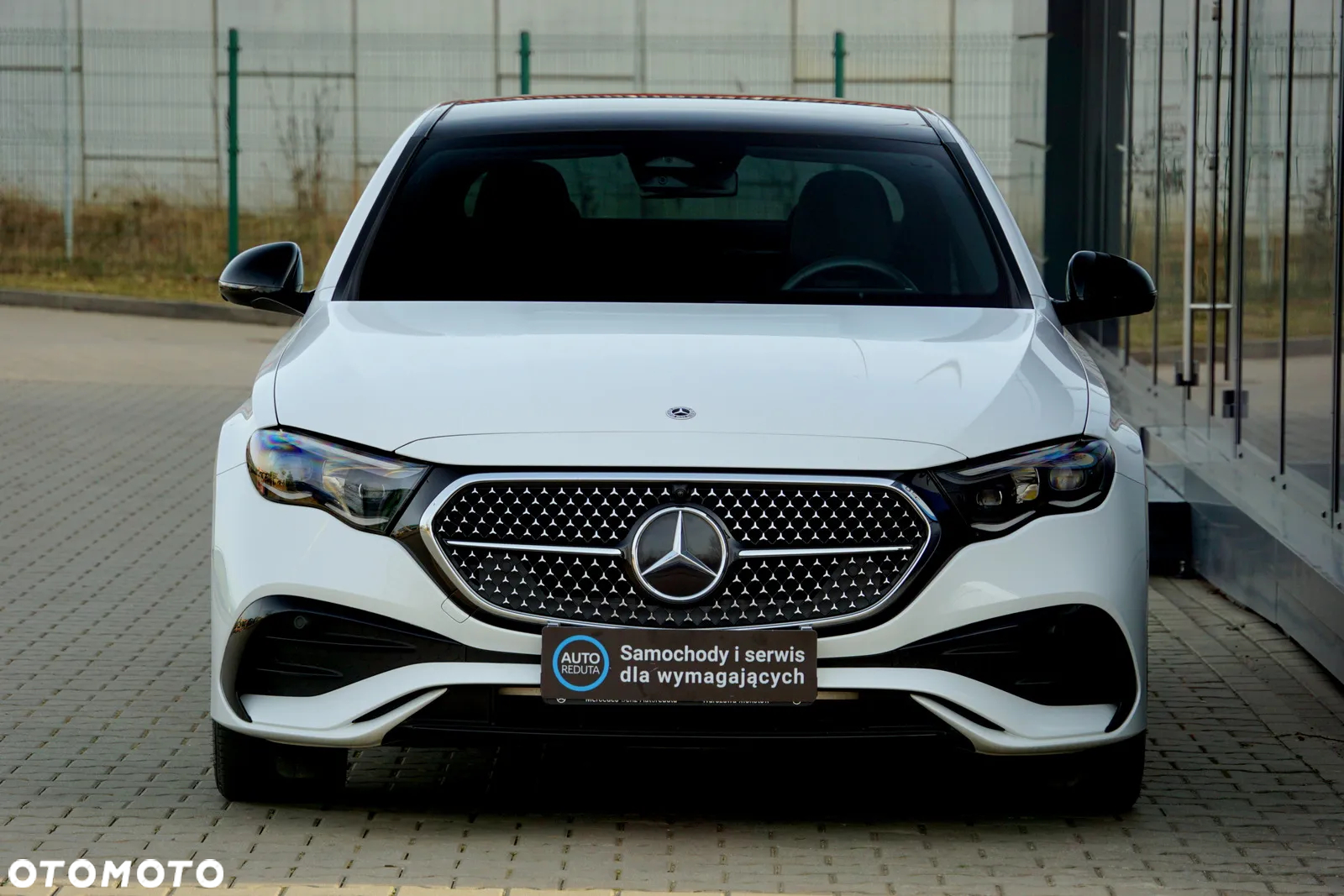 Mercedes-Benz Klasa E 220 d 4Matic 9G-TRONIC Edition AMG Line - 3