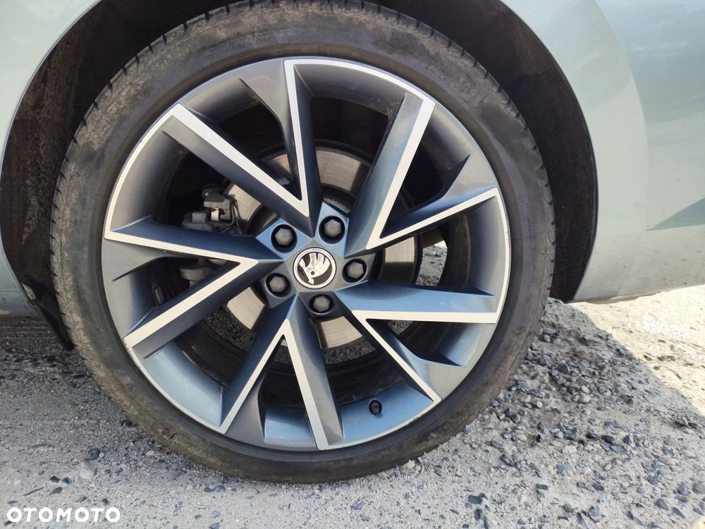Skoda Superb 2.0 TSI 4x4 DSG Sportline - 4